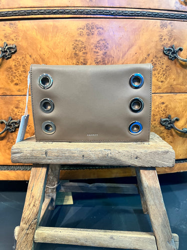 Hammitt Montana Clutch Small - Dune
