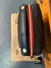 Load image into Gallery viewer, Evan Crossbody Sml-Black- BG-Red zip