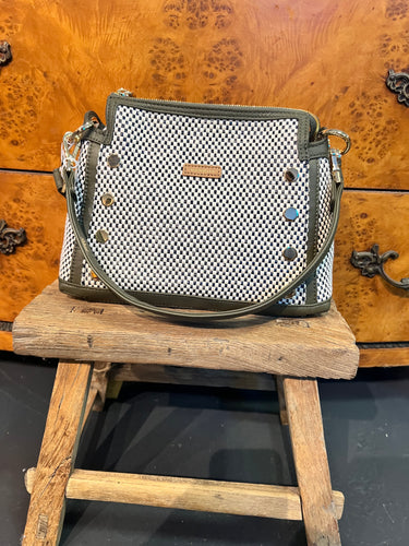 Bryant Medium Meadow Weave G
